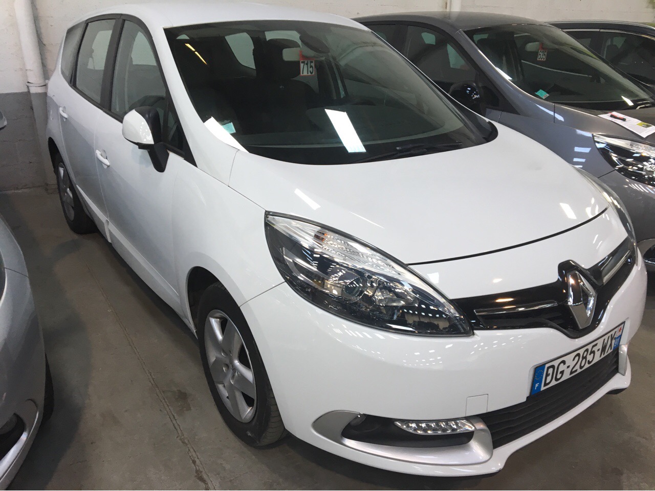 Left hand drive RENAULT GD SCENIC DCI 110 BUSINESS 7 SEATS FRENCH REG